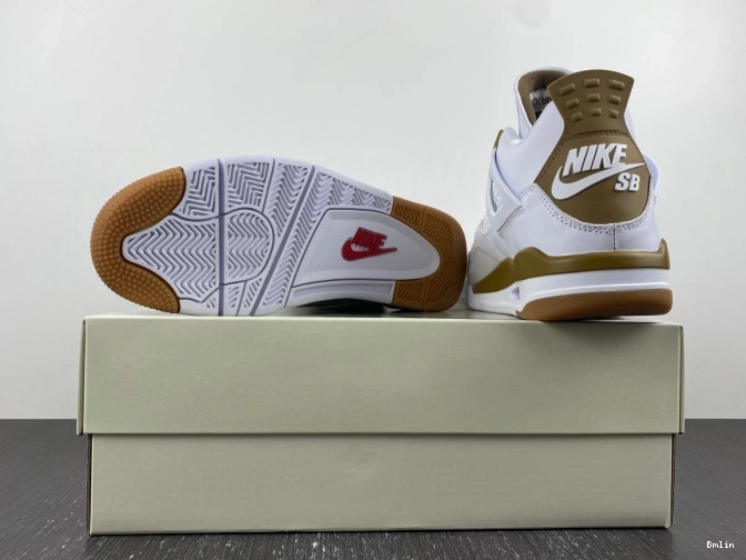 Boostmaster lin DR5415-120 Retro Jordan 4 SB 0701